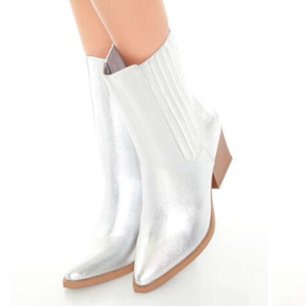 Silver Heeled Boots with Stacked Heel and Pointed Toe